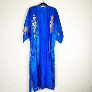 Vintage 60s Golden dragon 100% Silk robe hand embroidered blue pocketed robe